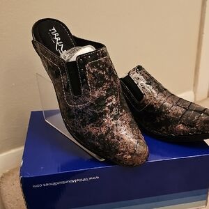 BOOTIES WORN ONCE, LIKE NEW!